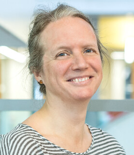 Alexandra Birch photo